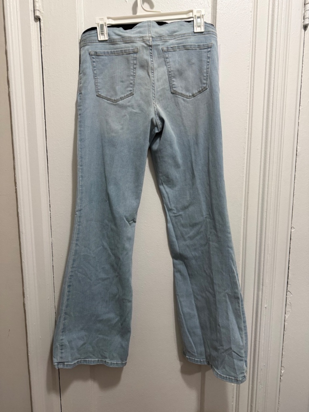 Ingrid & Isabel Light Wash Wide Leg Maternity Jeans with Black Panel - Picture 5 of 7